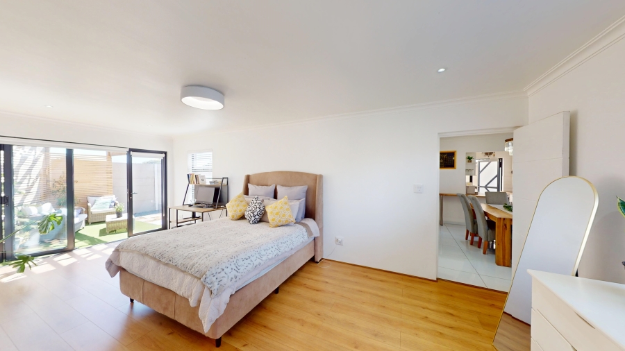 4 Bedroom Property for Sale in Rondevlei Park Western Cape